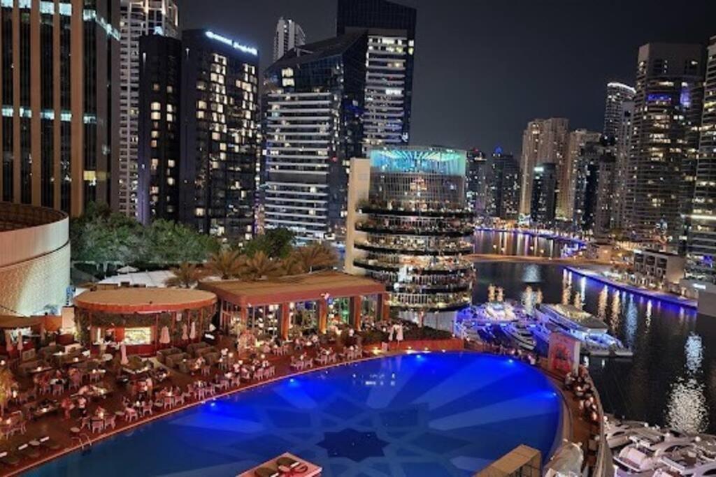 Jw Marriott Hotel Marina Residence Dubai Exteriör bild