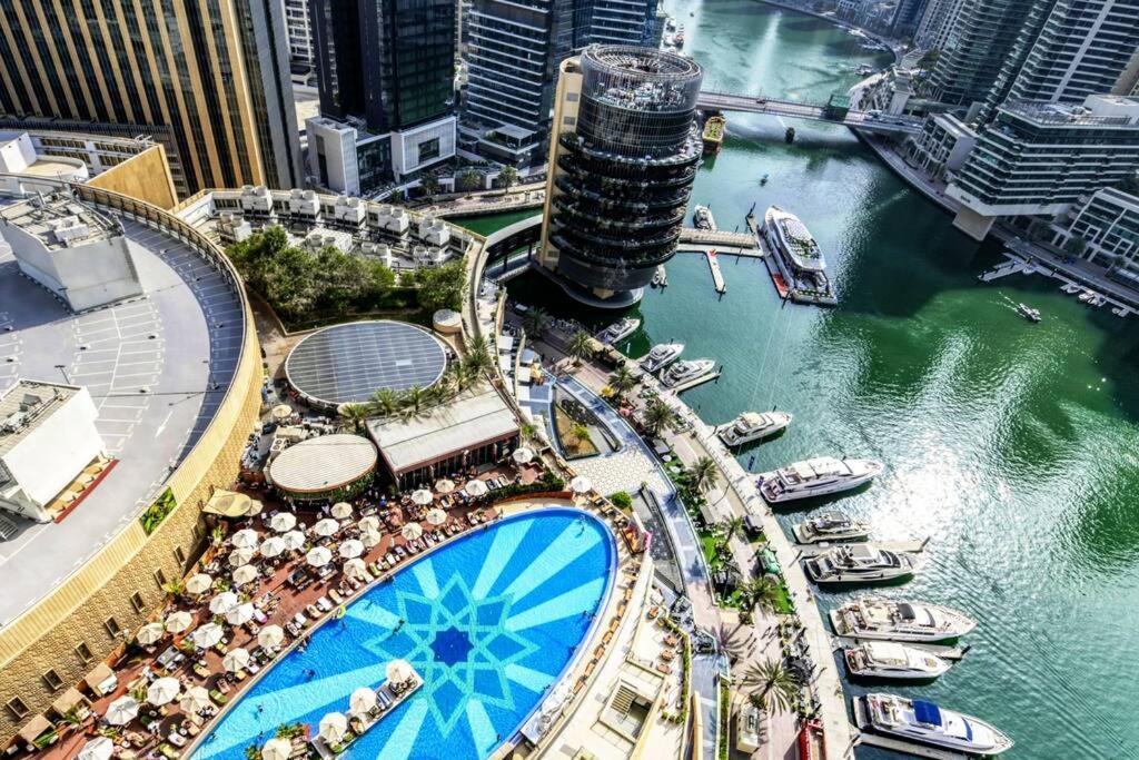 Jw Marriott Hotel Marina Residence Dubai Exteriör bild