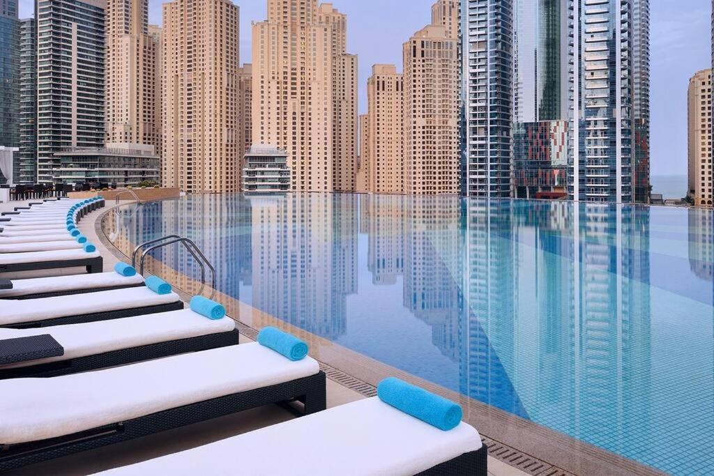 Jw Marriott Hotel Marina Residence Dubai Exteriör bild