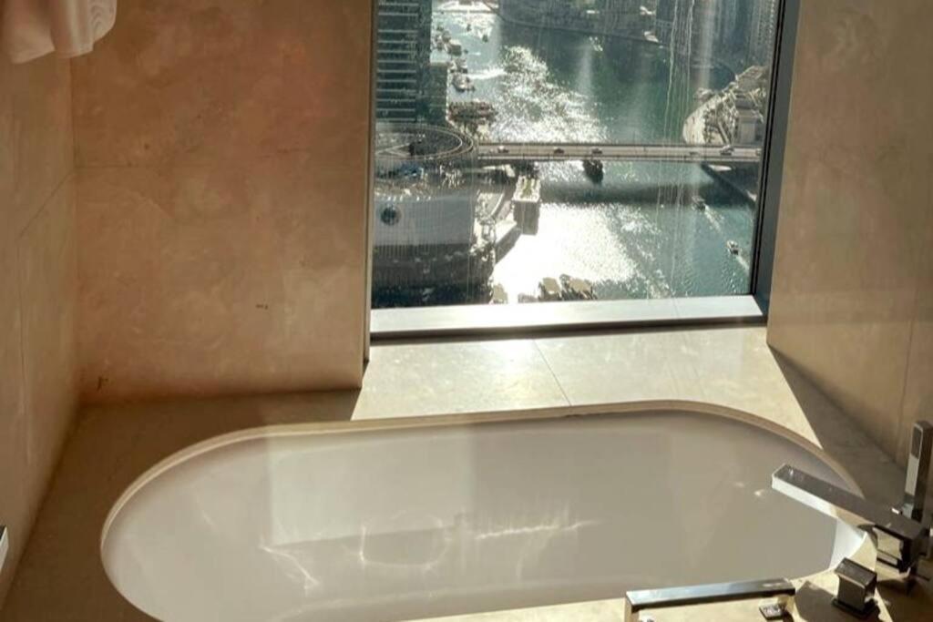 Jw Marriott Hotel Marina Residence Dubai Exteriör bild